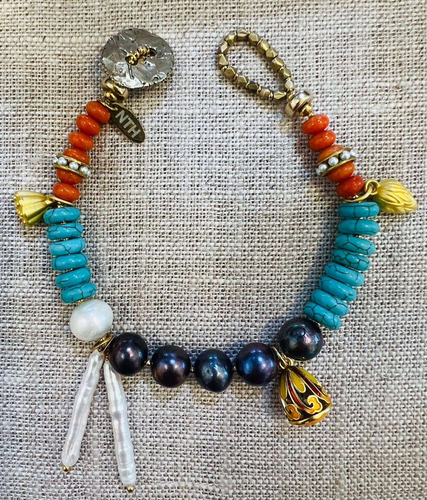 NT #2597 Coral, FW pearls