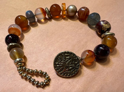 #2561 NT bracelet Carnelian, Garnet, Labradorite, Antique Amber