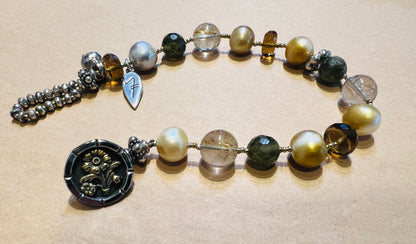 #2559 NT bracelet, Pearl, Garnet, Quartz
